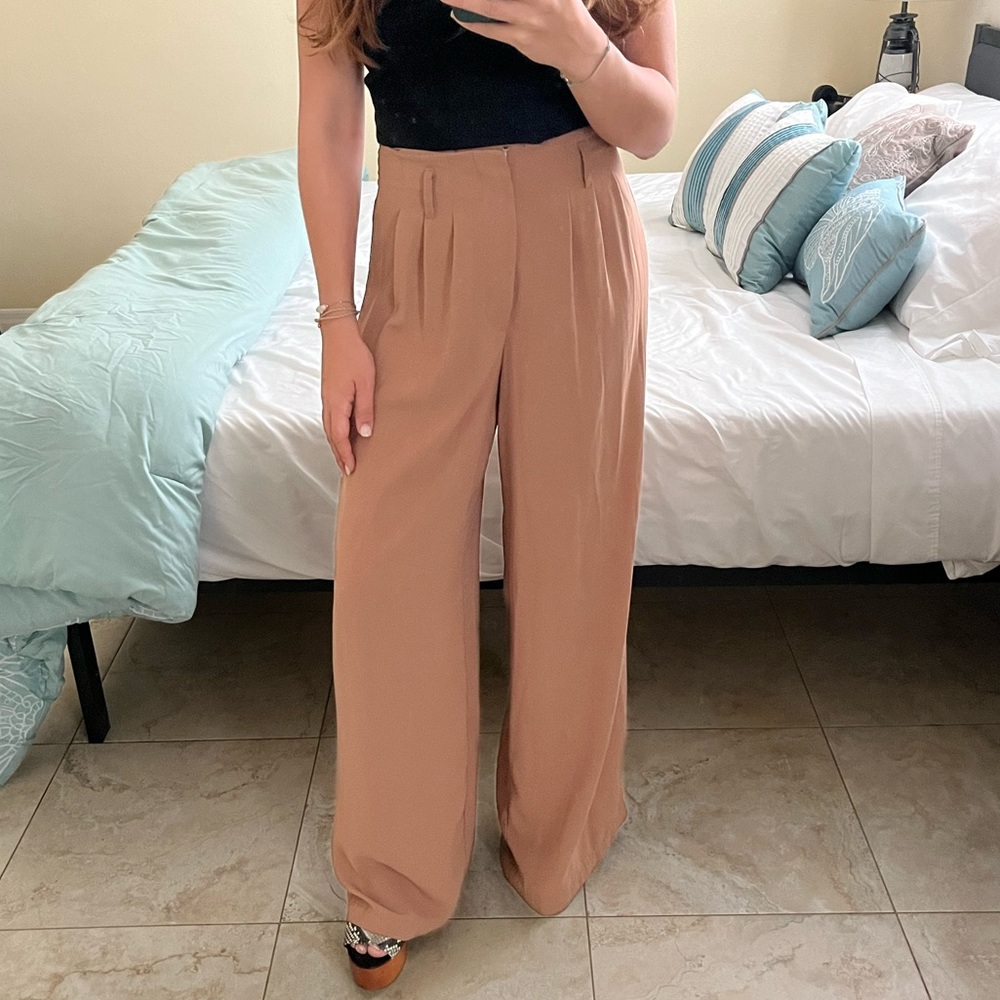 Beige high-waisted wide leg Trousers